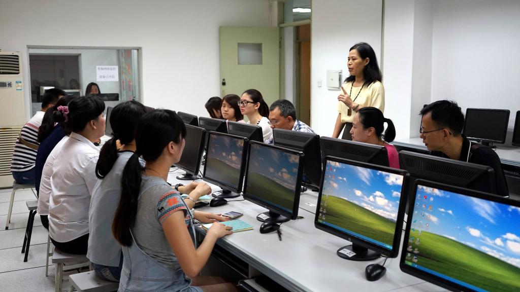 王妙真副院长在培训现场指导